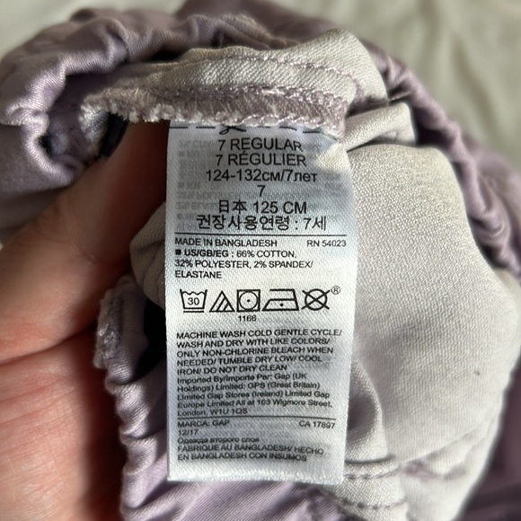 Like new Gap Jean capris in lilac - Picture 4 of 4
